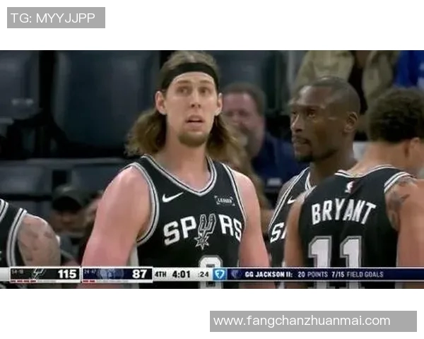 马刺与灰熊激战正酣NBA赛场精彩瞬间回顾与分析